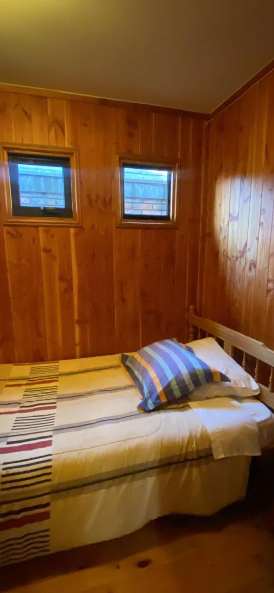 Hotel Pitrufquén Szoba fotó